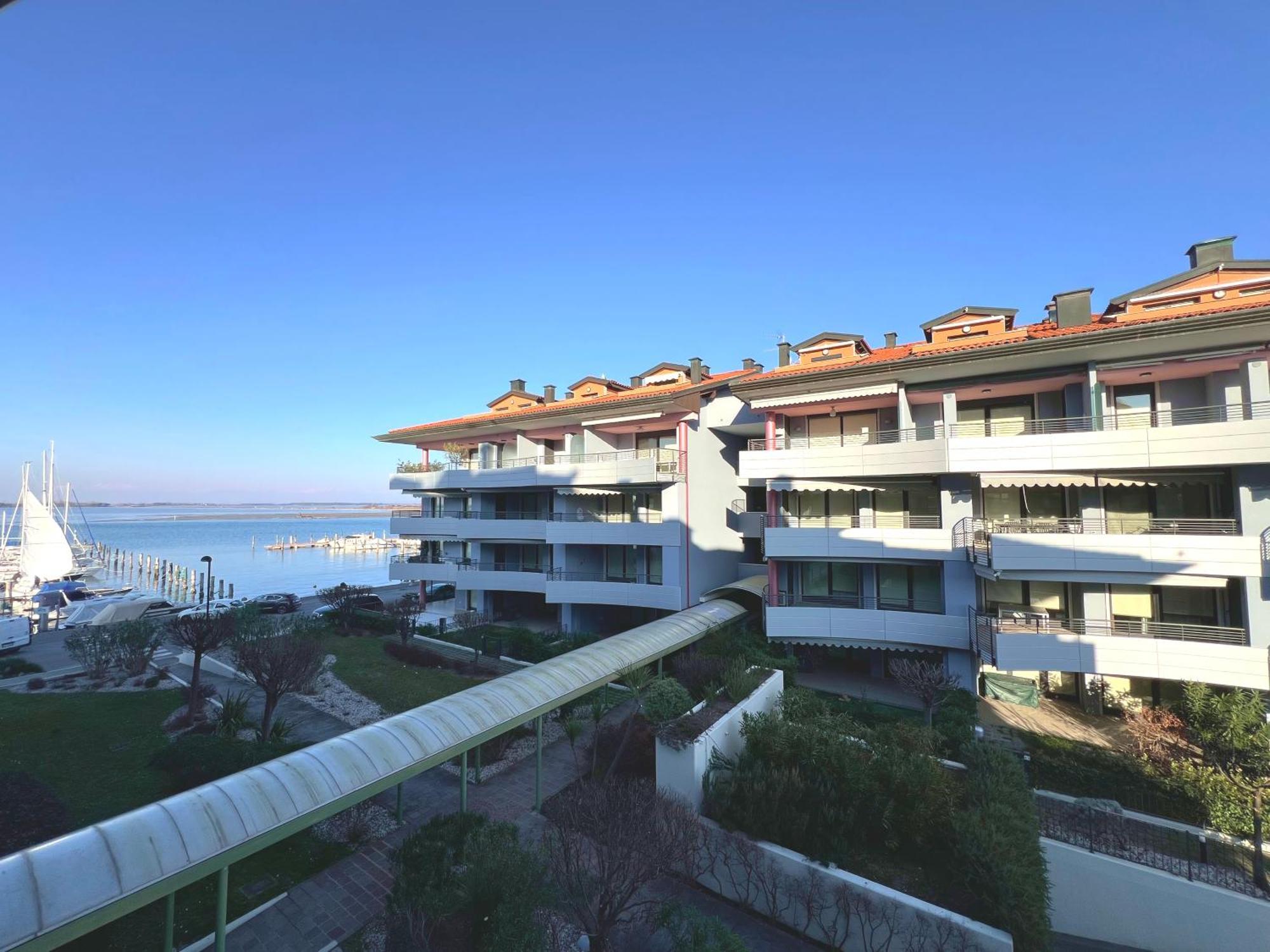 Costa Azzurra Apartment Grado Rum bild