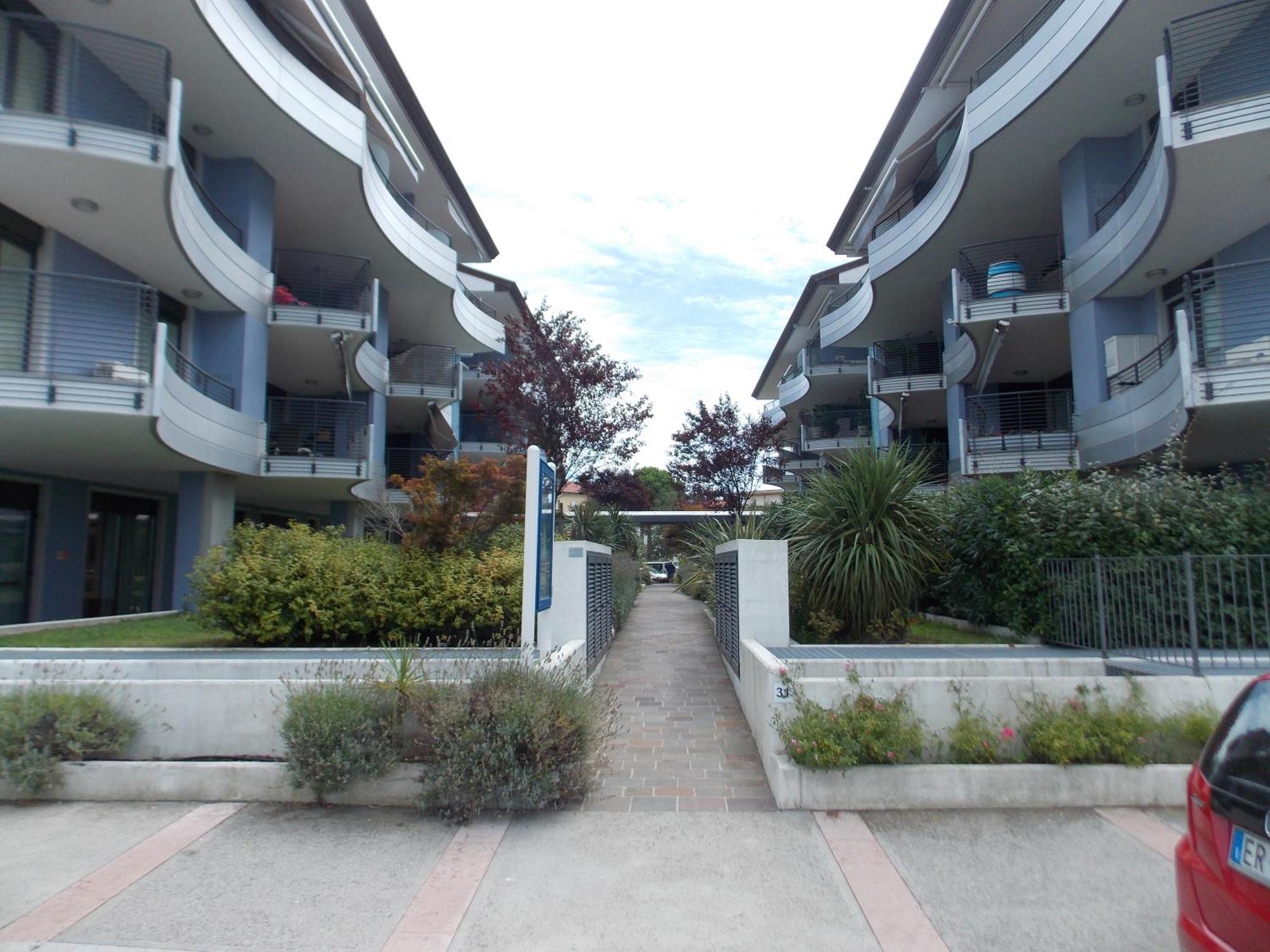 Costa Azzurra Apartment Grado Exteriör bild