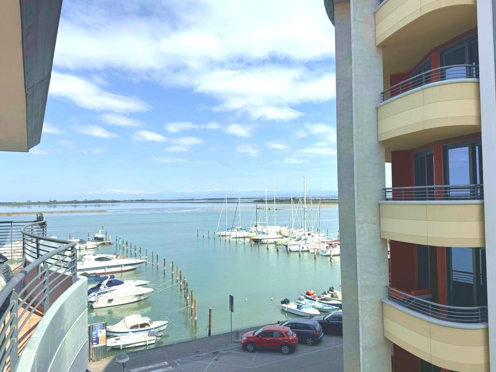 Costa Azzurra Apartment Grado Rum bild